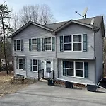Spacious And Tranquil 5Br House In Charming East Stroudsburg W Game Room, Pets Allowed