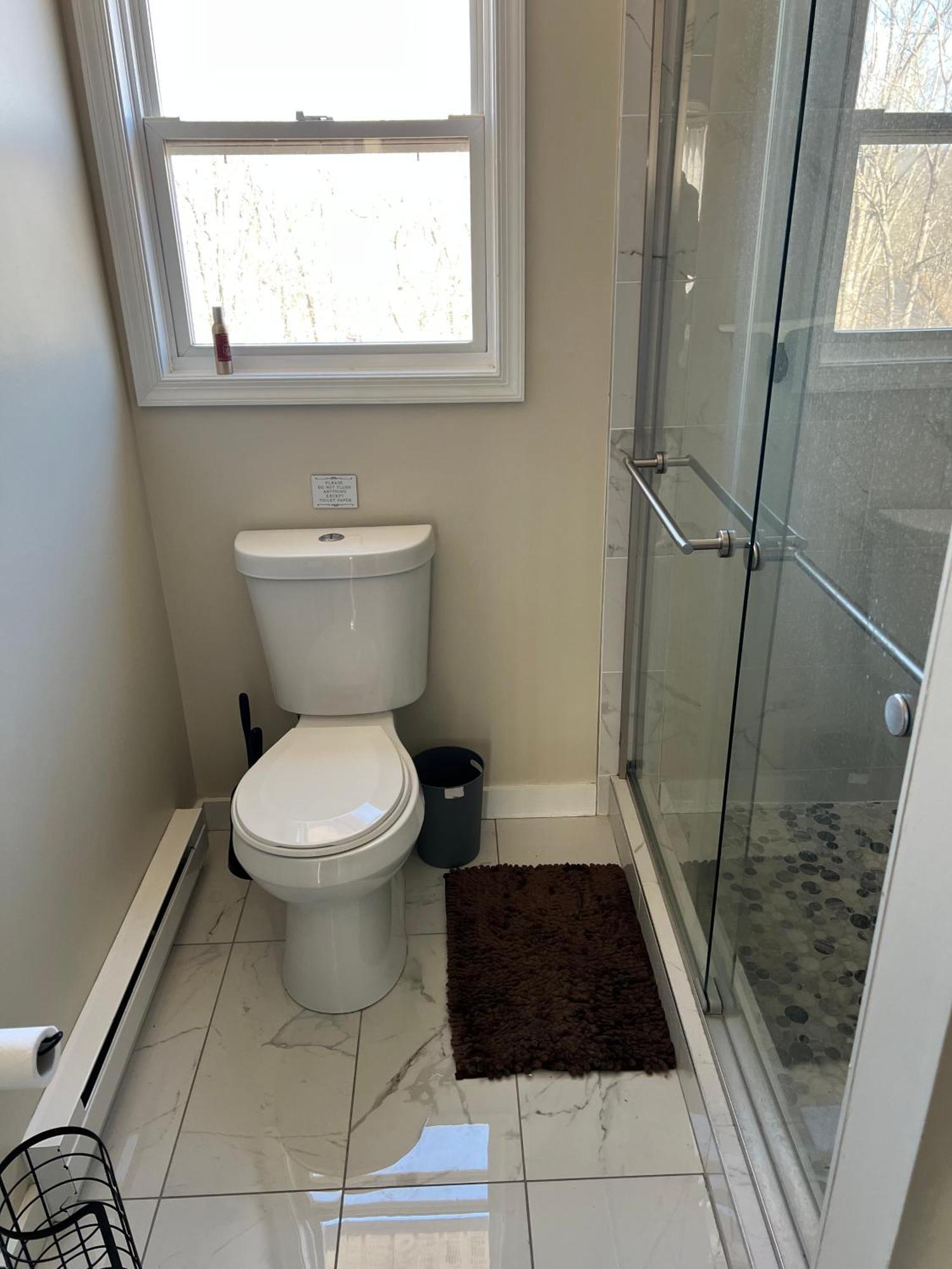 Holiday home Spacious And Tranquil 5br House In Charming W Game Room, Pets Allowed