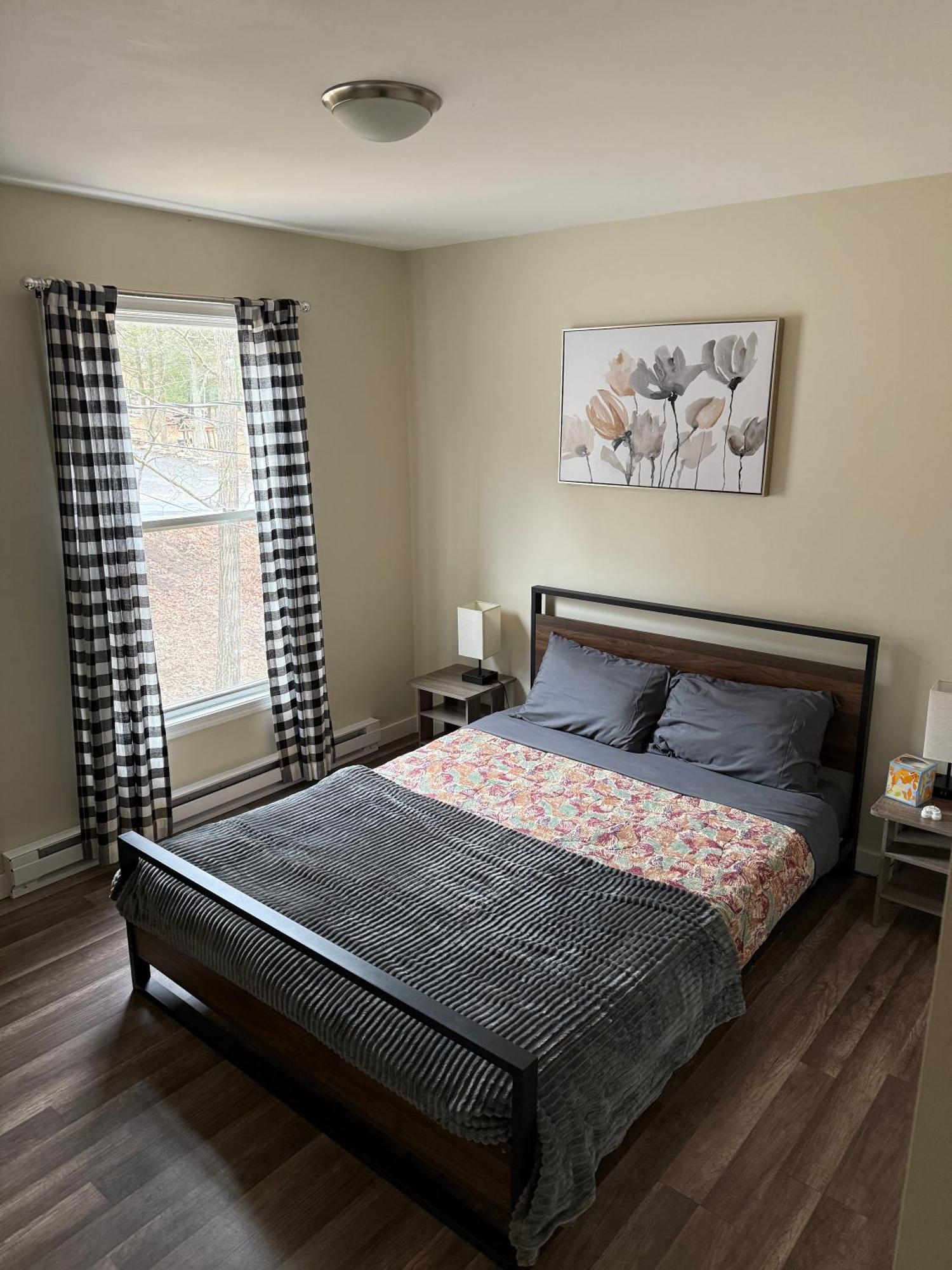 Holiday home Spacious And Tranquil 5br House In Charming W Game Room, Pets Allowed