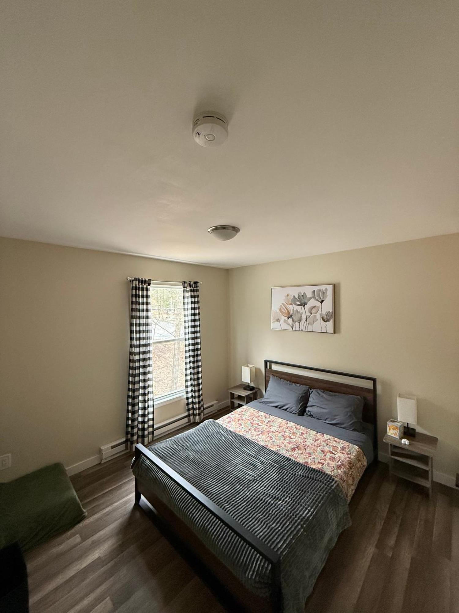 Holiday home Spacious And Tranquil 5br House In Charming W Game Room, Pets Allowed *