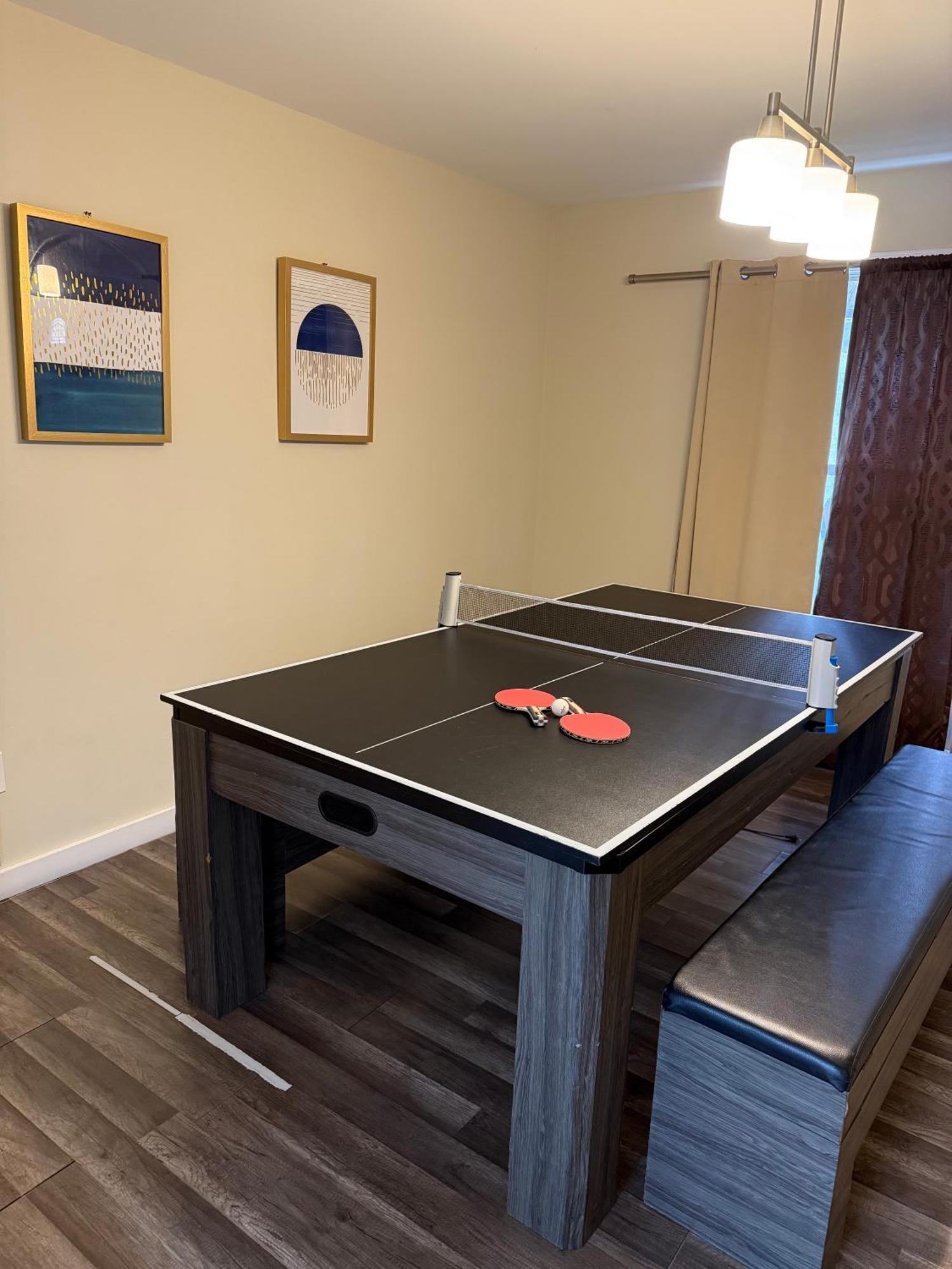 Holiday home Spacious And Tranquil 5br House In Charming W Game Room, Pets Allowed