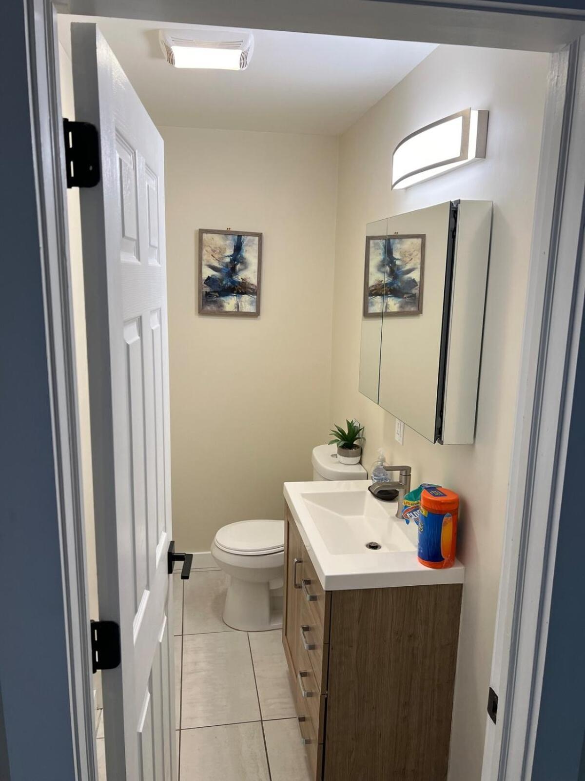 Spacious And Tranquil 5br House In Charming W Game Room, Pets Allowed Holiday home