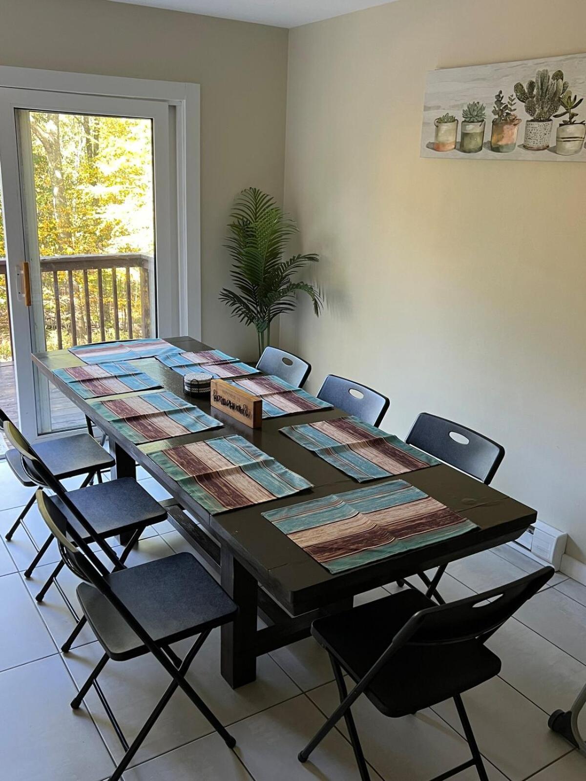 Spacious And Tranquil 5br House In Charming W Game Room, Pets Allowed Holiday home *
